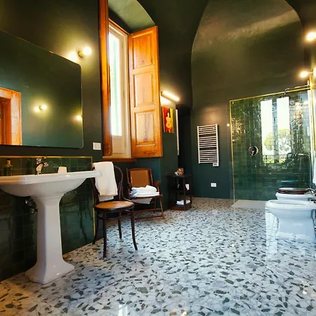 بيت ضيافة Ceci Dimora Di Storie 4*